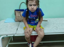 В Волжском ищут родителей найденной на улице девочке