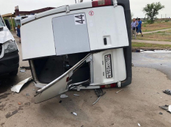 В тяжелом состоянии: подробности о пострадавших в аварии с маршруткой в Волжском