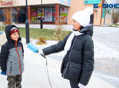 Малыши на страже порядка в доме: чем волжане помогают родителям?