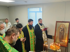 В Волжской больнице Фишера состоялся молебен
