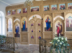 Священника, жестоко крестившего младенца, отстранили от службы