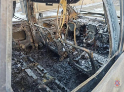 В Волгограде возбуждено уголовное дело по факту поджога автомобиля