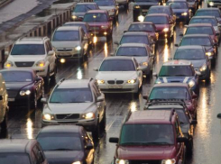 Волжане не смогут проехать по улице Толбухина в Волгограде до 7 сентября 