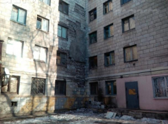 В Волжском 232 человека живут в аварийных домах