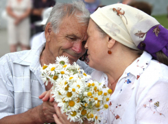 Волжане с песнями и танцами отметят День Петра и Февронии