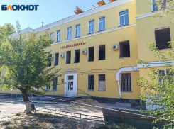 Рабочий упал с крыши при строительстве поликлиники в Волжском
