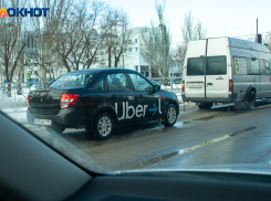 Женщина получила ушиб после падения в маршрутке в Волжском