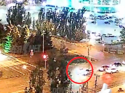 Еду, как хочу: нарушение правил закончилось аварией на перекрестке в Волжском