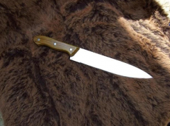 В Волжском женщина ножом ударила своего возлюбленного