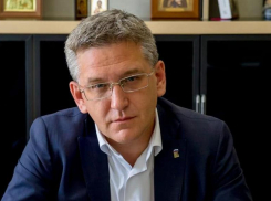 Поздравление с Новым годом от председателя Волжской городской Думы С.Н. Аксенова и руководителей фракций