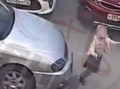 Волжанка об опасной игре детей «Беги или умри»: несовершеннолетние кидаются под колеса машин