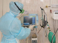 Стоимость реанимации пациентов с COVID-19 в Волгоградской области может превышать 200 тысяч рублей 