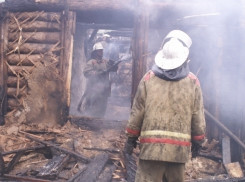 При пожаре в бане на севере Волгограда пострадал мужчина