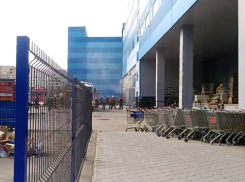 Появилось видео с места ЧП у ТРК «Волгамолл» 