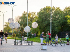 Самокатчиков могут запретить в Волжском: кого решили не пускать на дороги