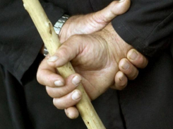 Обозленный среднеахтубинец убил спящего приятеля черенком от лопаты