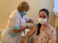 Волжане продолжают вакцинацию от гриппа