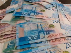 Любовник вынес 1 млн рублей из квартиры бывшей в Волжском