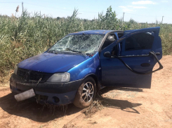 Пять человек утонули в автомобиле под Волжским