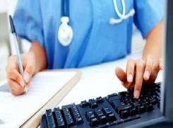 У волжских врачей появилась возможность выписывать электронные рецепты и больничные