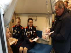 Губернатор отправил волжских школьников в Нижний Новгород 