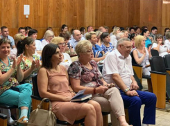 Дума поздравила медработников с праздником