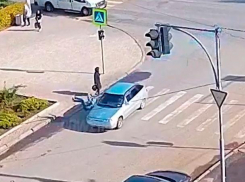 Автомобиль сбил десятилетнего ребенка на зебре в Волжском