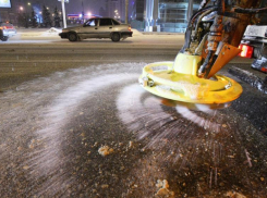 На борьбу с гололедом в Волжском закупили 600 тонн бишофита