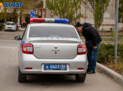 ГАИ следит за пешеходами в Волжском