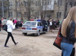 В Волжском заминировали лицей №1