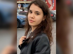 К поискам без вести пропавшей почти 2 недели назад 18-летней волгоградки присоединились в Волжском
