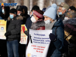 Сторонники волгоградского времени вызывают депутатов в суд