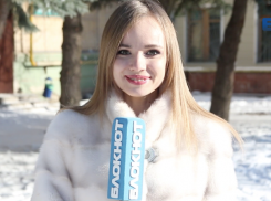 У меня половина зубов от мамы, половина - от папы, - волжанин