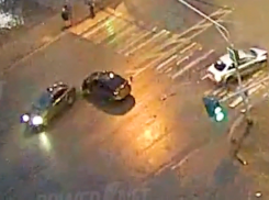 «Куда гонишь, брат?»: волжанин на высокой скорости влетел во встречную машину