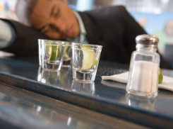 В Волгограде от отравления спиртом скончался житель Уфы 