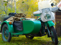 Мотоциклист попал в больницу после столкновения со столбом под Волжским