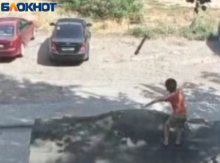 Поколения меняются, увлечения остаются те же: юные волжане бросают бутылки и играются с огнем