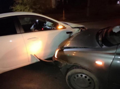 В Волжском в результате ДТП пострадала несовершеннолетняя девушка