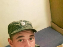 Солдат-срочник из Волгограда спел про несчастную любовь