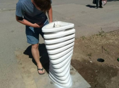 На улицах Волжского появились новые питьевые фонтанчики