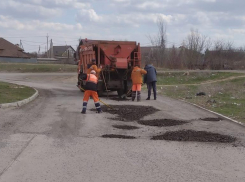 «Убили миллиарды»: волжанин возмущен ремонтом дороги в городе