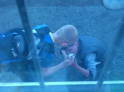 В Волжском в объектив попали 10-летние мальчики с бульбулятором