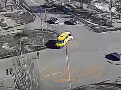 Водитель маршрутки пожертвовал своей «Газелью» ради пешехода