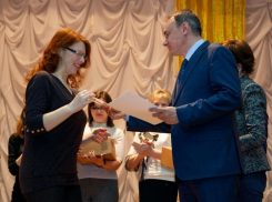 «Материнская слава» и денежное вознаграждение ждут многодетных волжанок