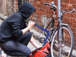 Полиция объявила в розыск велосипедных воров в Волжском