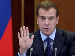 Медведев сказал учителям идти в бизнес - волжане пошли