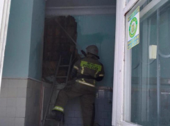 Людей эвакуировали: в аптеке на Фонтанной в Волжском произошел пожар