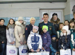 Юные волжане познакомились с работой огнеборцев