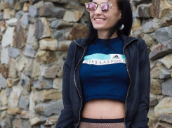 Сексуальные волжанки примерили на себе новый модный тренд «fishnets»