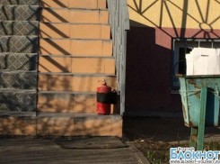 В Волжском шутники «заминировали» вход в офис
